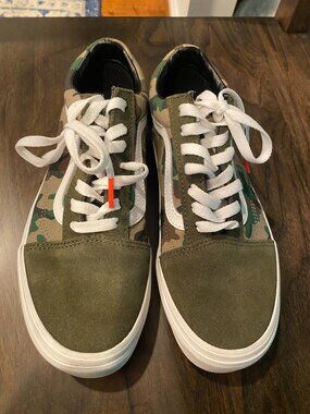VANS WOMENS OLD SKOOL “WOODLAND CAMO” SNEAKERS 7